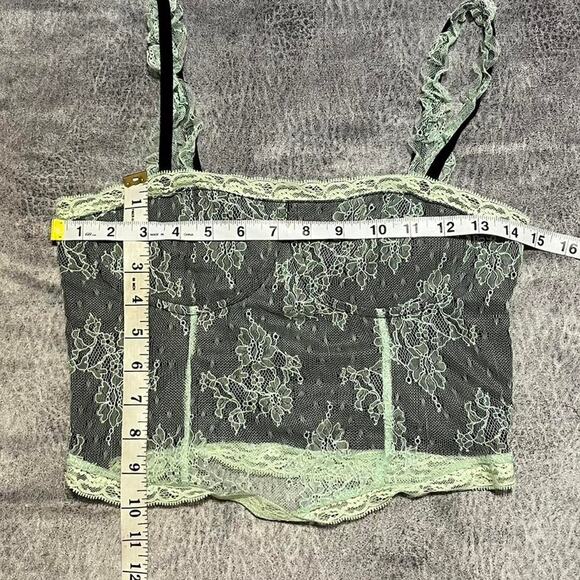 Lace crop top cami - Picture 4 of 6